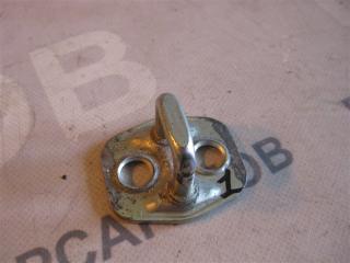 Запчасть ответная часть замка двери Nissan Primera P12 2003