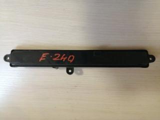 Запчасть крышка салонного фильтра Mercedes-Benz E240 2006