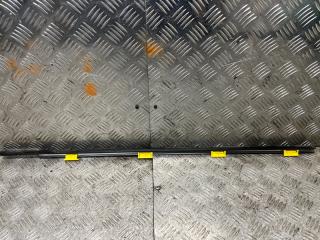 Молдинг на дверь передний правый Honda CR-V 2006