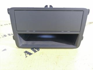 Запчасть накладка на торпедо (панели) VOLKSWAGEN GOLF 6 2009-2012
