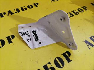 Фото запчасти кронштейн крепления крыла SKODA RAPID 2013-2020 2015 Б/У запчасть Запчасть кронштейн крепления крыла SKODA RAPID 2013-2020 2015
