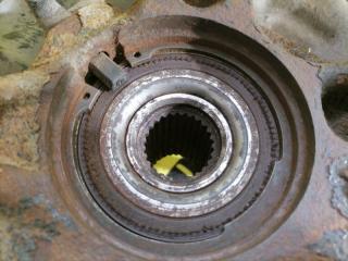 Кулак поворотный передний правый AVEO T300 2011-2015 2013 седан 1.6 F16D4 116 л/с