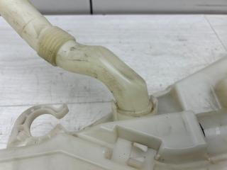 Бачок омывателя BMW 6 F06 N55B30A Бачок омывателя BMW 6 F06 N55B30A
