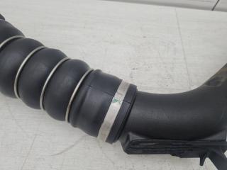 Патрубок интеркулера Coupe 2013 R58 N18B16C Патрубок интеркулера Coupe 2013 R58 N18B16C