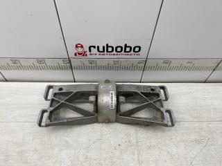 Кронштейн опоры КПП Jaguar XE 2016