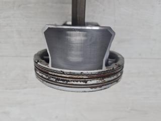 Поршень с шатуном Challenger 2011 LC ERB