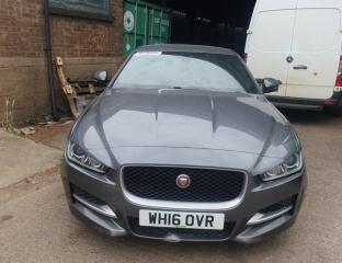 Бампер передний Jaguar XE 2016