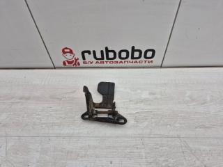 Крючок капота Land Rover DISCOVERY 4 2009