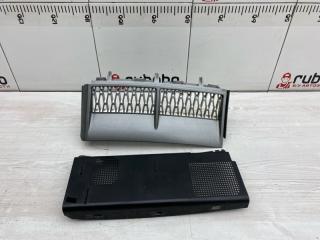 Накладка крыла передняя правая Land Rover Range Rover 2008