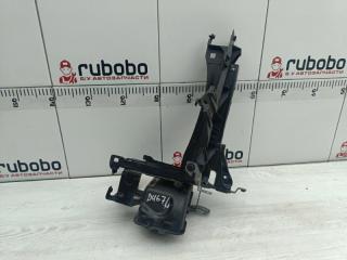 Кронштейн фары левый BMW 7 2010 контрактная Кронштейн фары левый BMW 7 2010