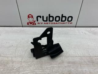 Запчасть крючок капота Mercedes-Benz GL 2014