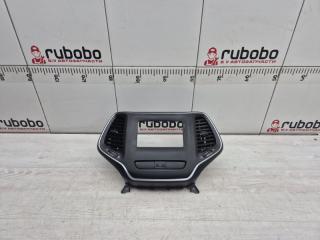 Дефлектор центральный Jeep Cherokee 2018