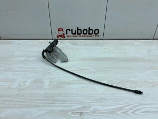 Крючок капота левый BMW 7 2010