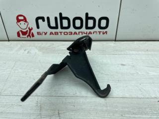 Крючок капота Land Rover Evoque 2013