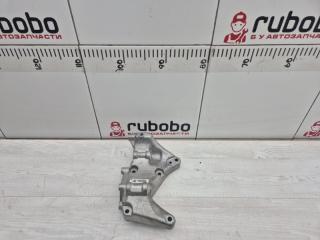 Запчасть кронштейн генератора Volvo XC60 2018