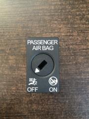 Запчасть выключатель переднего air bag Audi A4 2015-2023