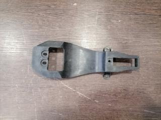 Запчасть кронштейн ручки двери Mazda CX-7 2006-2012
