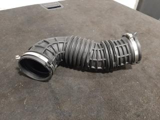 Патрубок воздушного фильтра Volkswagen Transporter 2015-2023 контрактная Патрубок воздушного фильтра Volkswagen Transporter 2015-2023