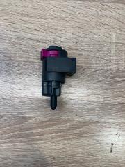 Фото запчасти датчик включения стоп сигналов Audi A6 2018-2023 контрактная запчасть Запчасть датчик включения стоп сигналов Audi A6 2018-2023