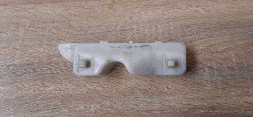 Фото запчасти кронштейн бампера передний правый Nissan Patrol 2010-2019 контрактная запчасть Запчасть кронштейн бампера передний правый Nissan Patrol 2010-2019