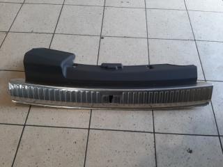 Запчасть накладка замка двери багажника задняя Audi Q8 2015-2023