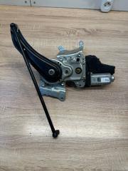 Запчасть доводчик крышки багажника Mitsubishi Outlander 2015-2023