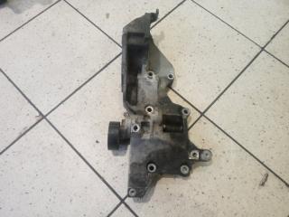 Кронштейн генератора и компрессора кондиционера Volkswagen Tiguan 2007-2018