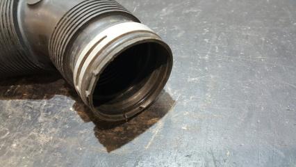 Патрубок воздушного фильтра Q7 06 4L 4.2 BAR