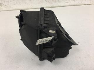 Корпус воздушного фильтра AUDI A6 2004