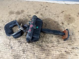 Запчасть ограничитель двери передний левый BMW X1