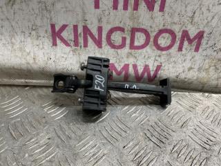 Запчасть ограничитель двери передний BMW 1-Series 2014