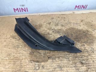 Запчасть уплотнительная резинка левая Smart Fortwo 2012