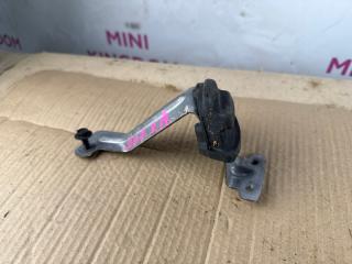 Фото запчасти ограничитель двери задний левый Chrysler Voyager 2003 контрактная запчасть Запчасть ограничитель двери задний левый Chrysler Voyager 2003