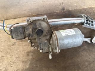 Запчасть моторчик дворников передний Smart Fortwo 2012