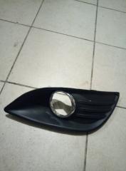 Накладка противотуманной фары передняя правая Ford Focus 2007