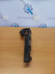 Кронштейн бампера передний правый Focus 2004 CB4 HWDA