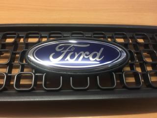 Эмблема на решетку радиатора передняя Ford Fusion 2002