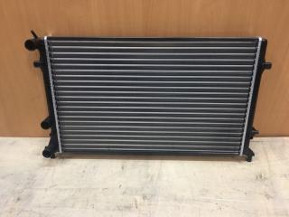 Радиатор охлаждения Volkswagen Jetta 2010 новая Радиатор охлаждения Volkswagen Jetta 2010