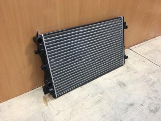 Радиатор охлаждения A1 2010