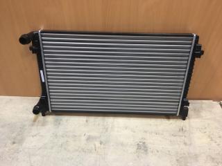 Запчасть радиатор охлаждения Skoda Octavia 2013
