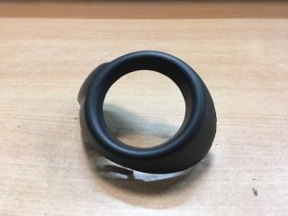 Фото запчасти накладка противотуманной фары передняя правая Ford Focus 2011 новая запчасть Запчасть накладка противотуманной фары передняя правая Ford Focus 2011