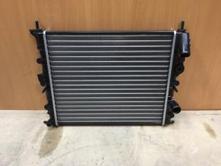 Радиатор охлаждения Renault Logan 2004