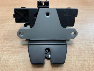 Замок крышки багажника задний Ford Focus 2004