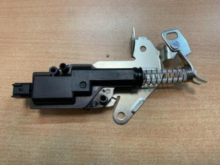 Замок крышки багажника задний Ford Fusion 2002