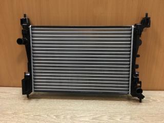 Запчасть радиатор охлаждения Opel Corsa D/E 2010