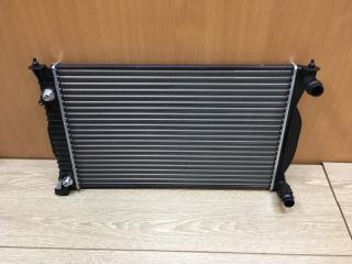 Запчасть радиатор охлаждения Audi A4 2004