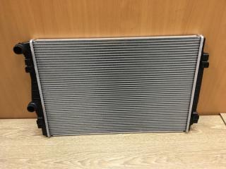 Запчасть радиатор охлаждения AUDI A3 2012