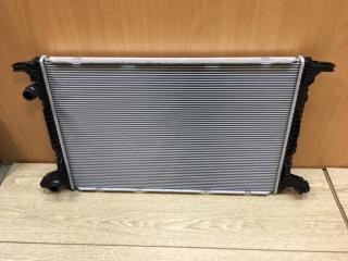 Запчасть радиатор охлаждения Audi A4 2015