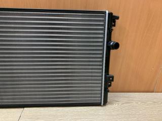 Радиатор охлаждения Volkswagen Sharan