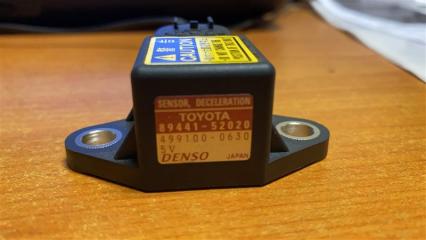 Датчик замедления Rav4 2006 ACA31 2AZ-FE